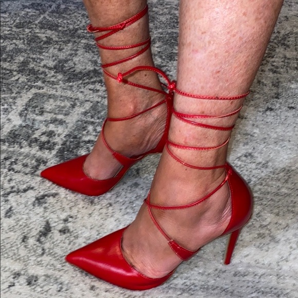 Steve Madden red tie pointed toe heels pumps 9 - Picture 1 of 12